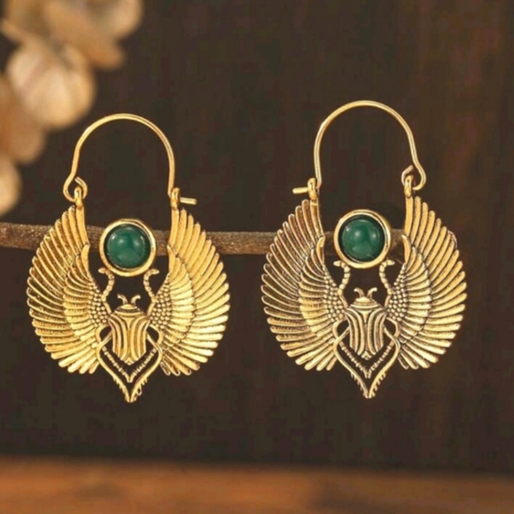 GREEN ONYX BRASS SCARAB EARRINGS - EGYPTIAN RALISMAN INSECT JEWELRY - Picture 2 of 4